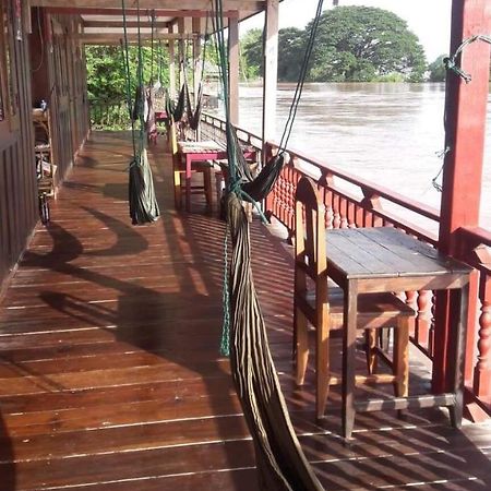 Hôtel Riverside Bungalow à Ban Dondét Extérieur photo