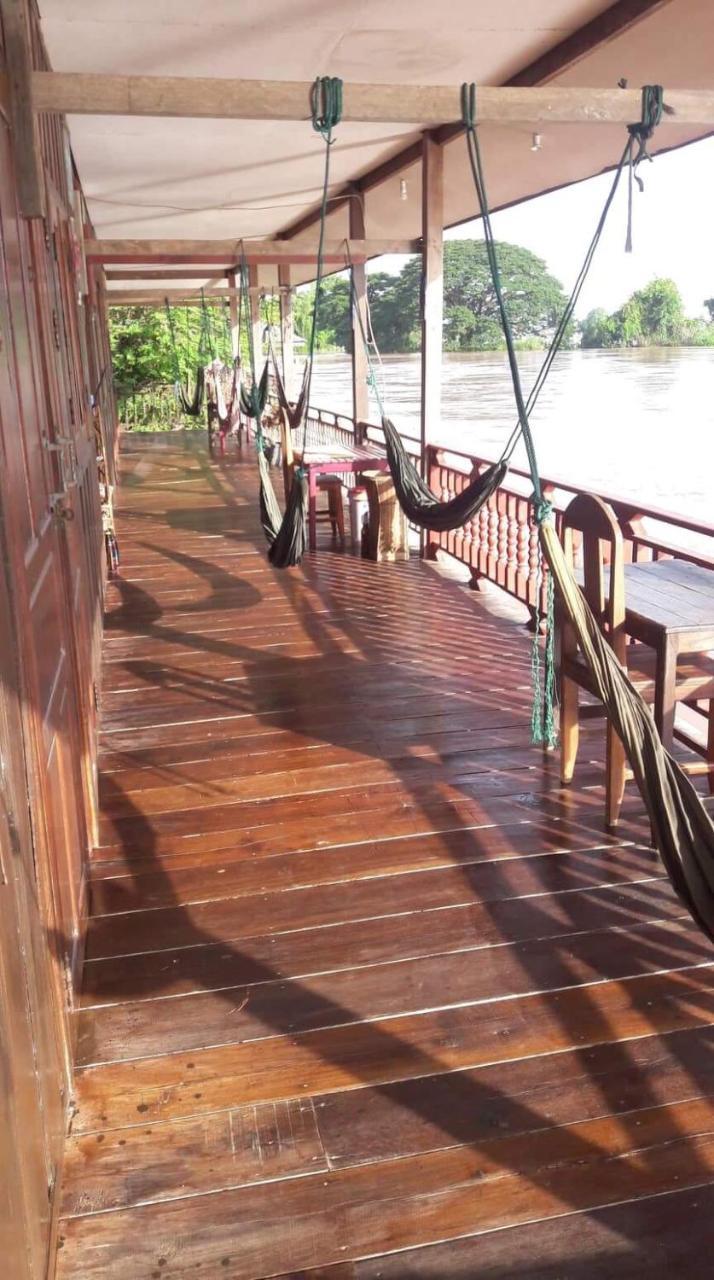 Hôtel Riverside Bungalow à Ban Dondét Extérieur photo
