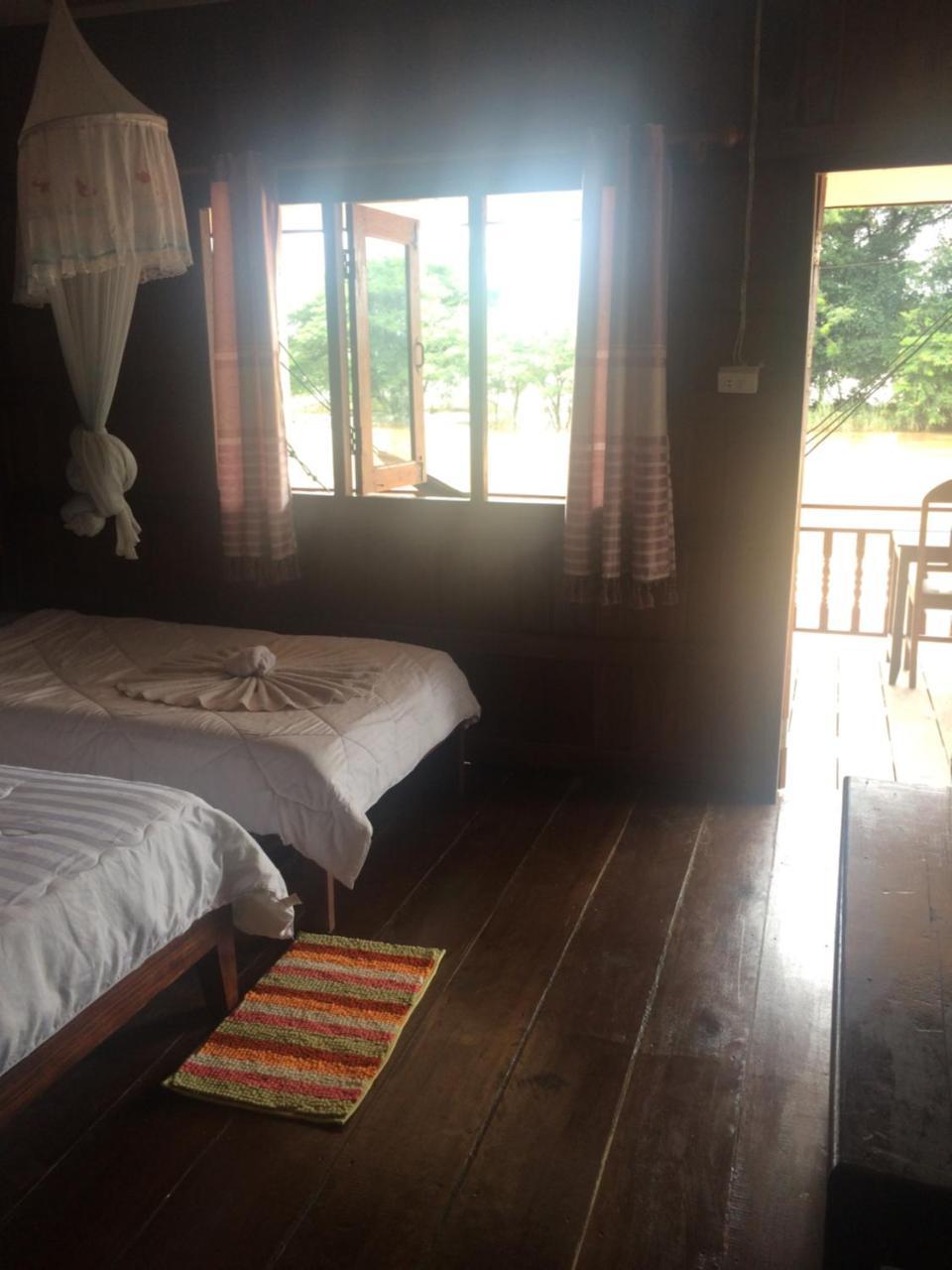Hôtel Riverside Bungalow à Ban Dondét Extérieur photo
