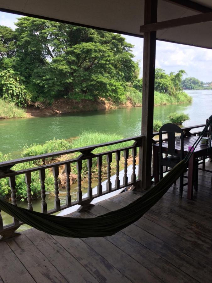 Hôtel Riverside Bungalow à Ban Dondét Extérieur photo